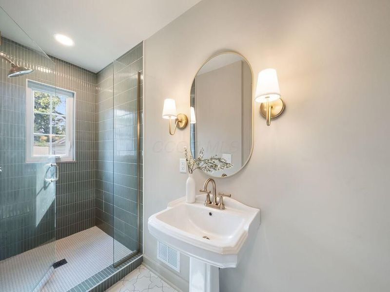 4466 Olentangy Boulevard, Columbus, OH 43214 Photo 19