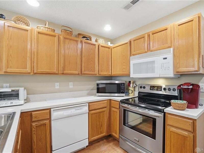 227 Broadleaf Circle, Unit 602, Miamisburg, OH 45342 Photo 13