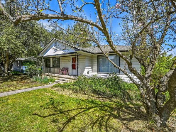 906 Orchard Ave., Moscow, ID 83843