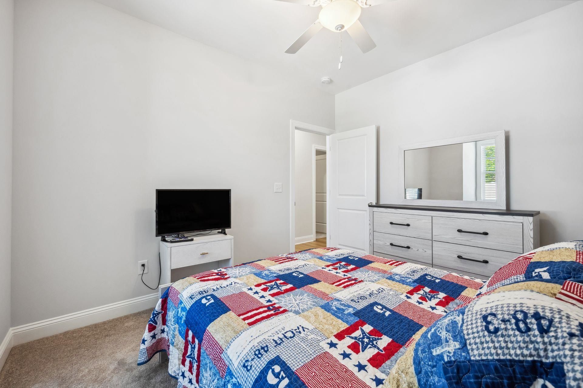 143 Litchfield Landing Photo 13