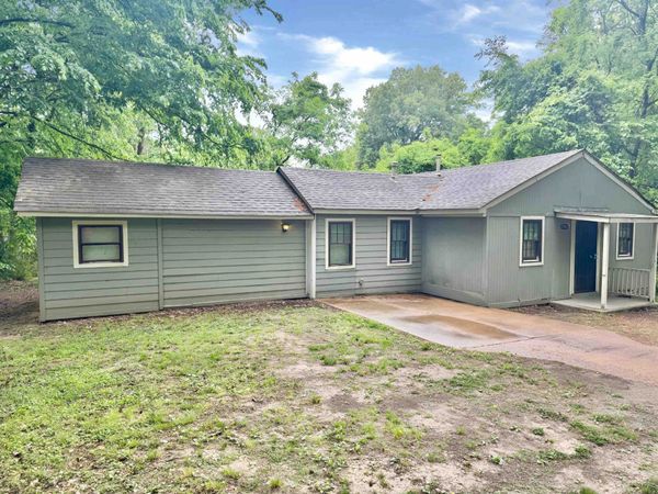 2743 WOODLAWN TERRACE ST, Memphis, TN 38127
