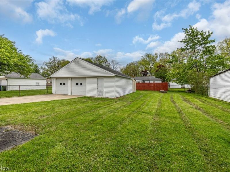 6833 Maplewood Road, Parma Heights, OH 44130 Photo 35