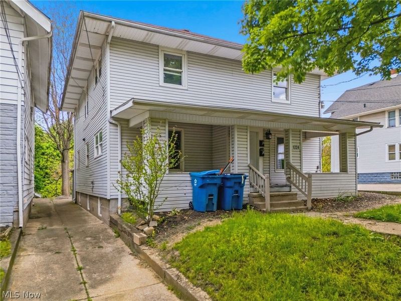 1224 Pondview Avenue, Akron, OH 44305 Photo 1