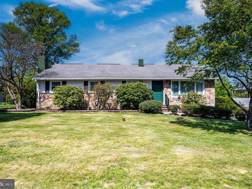 220 Maple Springs Drive, Birdsboro, PA 19508 Main Photo
