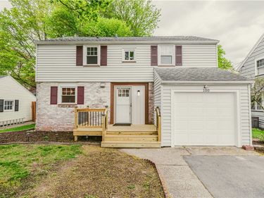 100 Biltmore Drive, Rochester, NY 14617