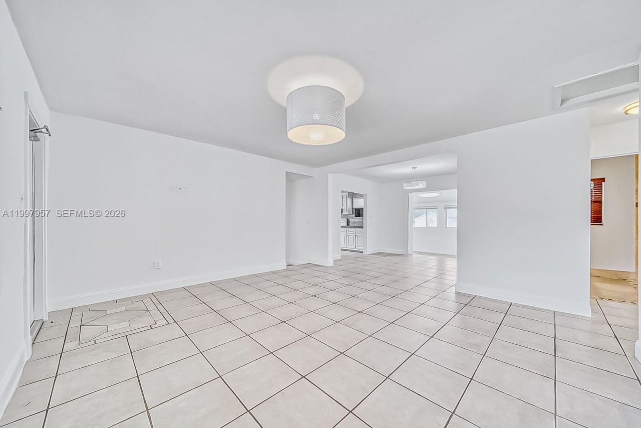 2171 SW 21st St, Miami, FL 33145 Photo