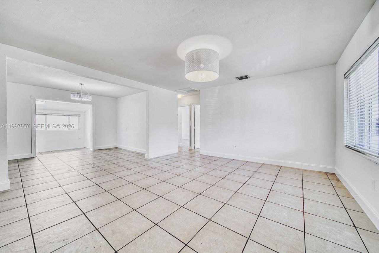 2171 SW 21st St, Miami, FL 33145 Photo