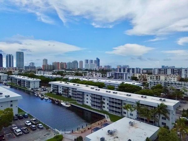 3551 NE 169th St, Unit 105, North Miami Beach, FL 33160