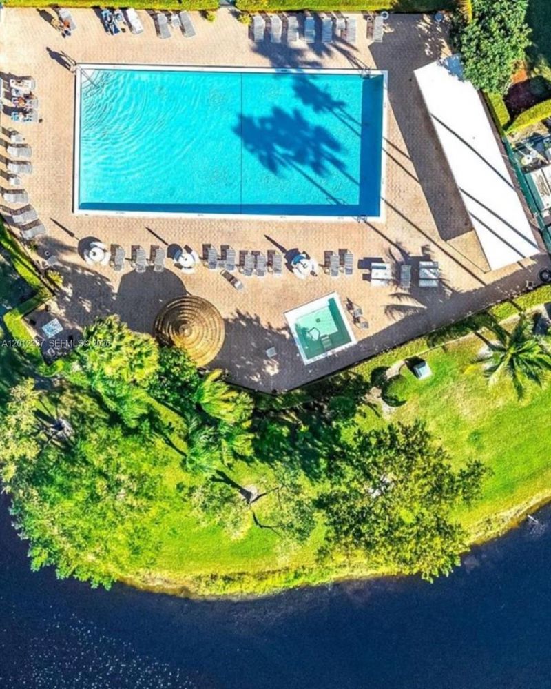 2312 S Cypress Bend Dr , Unit 107, Pompano Beach, FL 33069 Photo