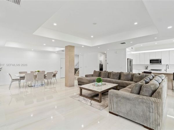 3188 NE 211th Ter , Aventura, FL 33180