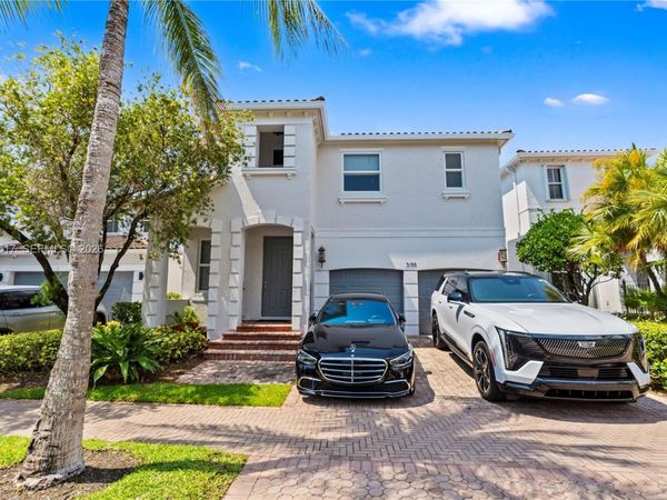 3188 NE 211th Ter , Aventura, FL 33180