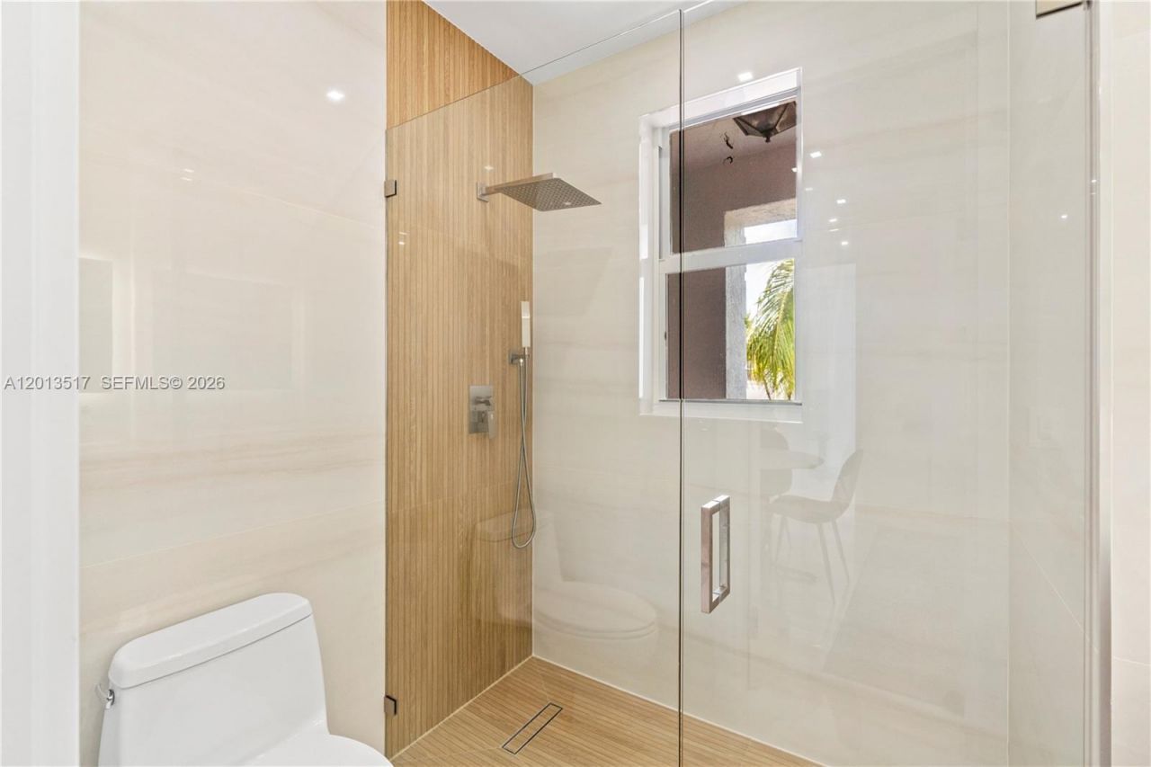 3188 NE 211th Ter , Aventura, FL 33180 Photo