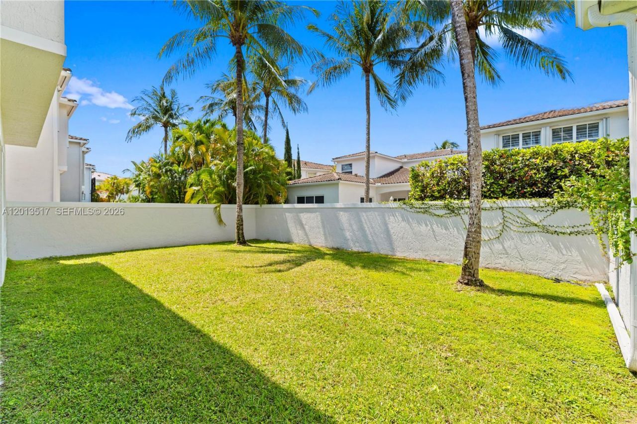 3188 NE 211th Ter , Aventura, FL 33180 Photo
