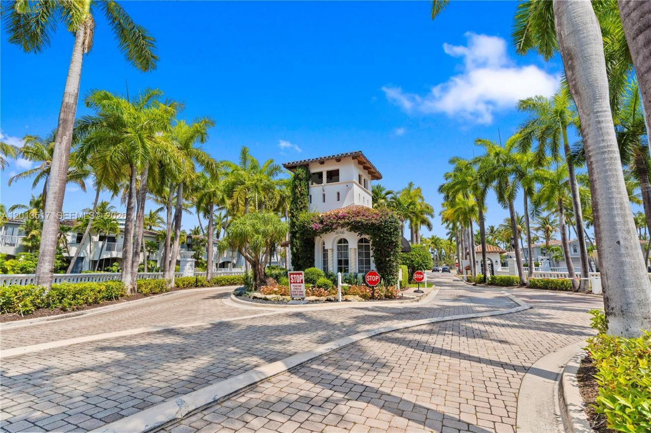 3188 NE 211th Ter , Aventura, FL 33180 Photo