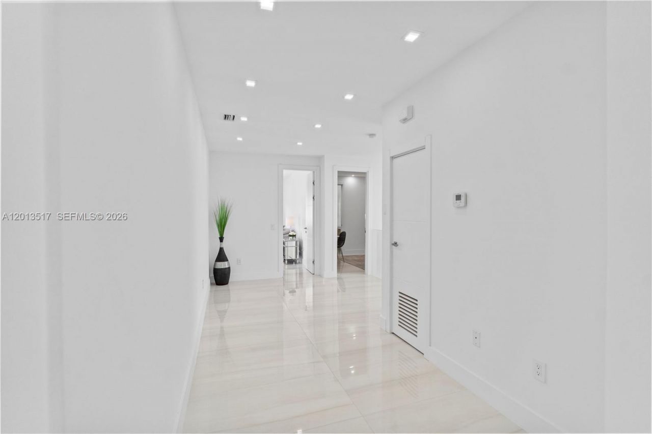 3188 NE 211th Ter , Aventura, FL 33180 Photo