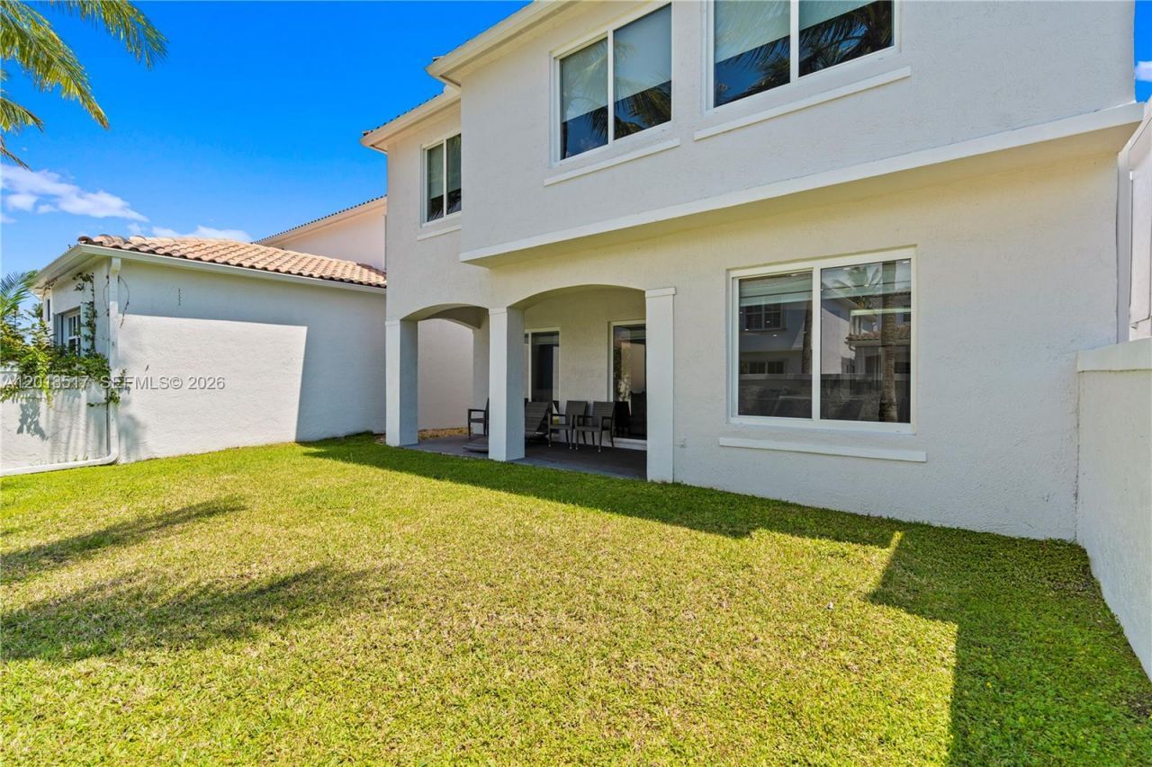 3188 NE 211th Ter , Aventura, FL 33180 Photo