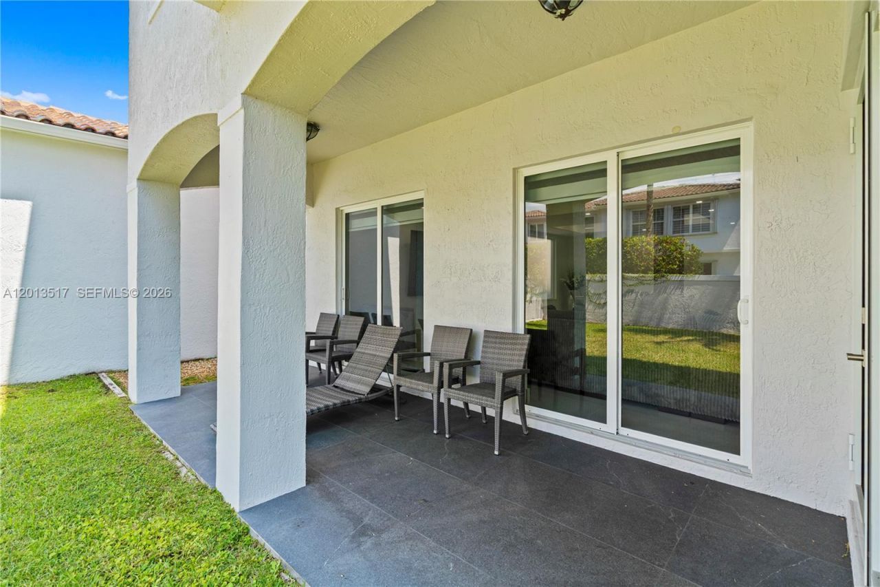 3188 NE 211th Ter , Aventura, FL 33180 Photo