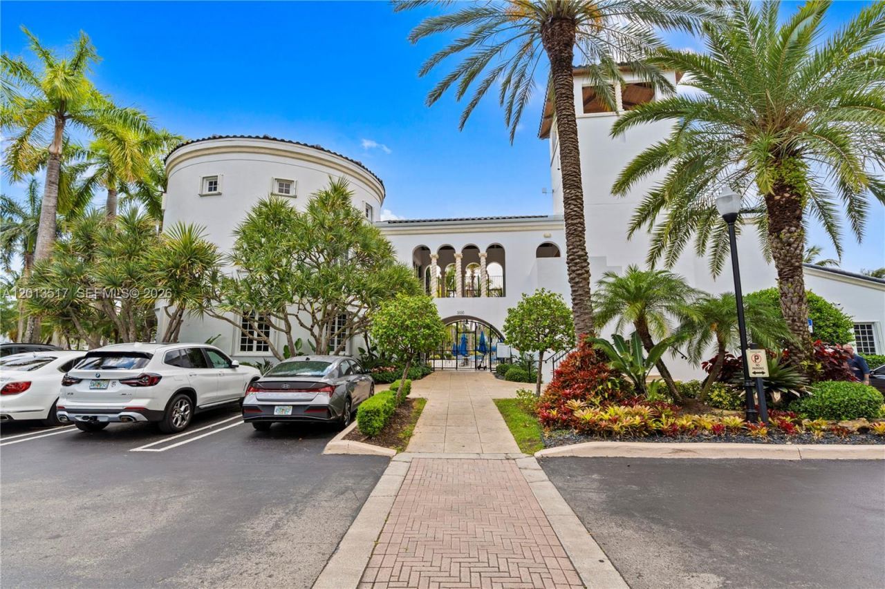 3188 NE 211th Ter , Aventura, FL 33180 Photo