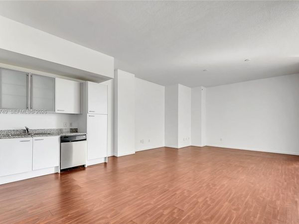 1350 NW 8th Ct , Unit B2-4, Miami, FL 33136