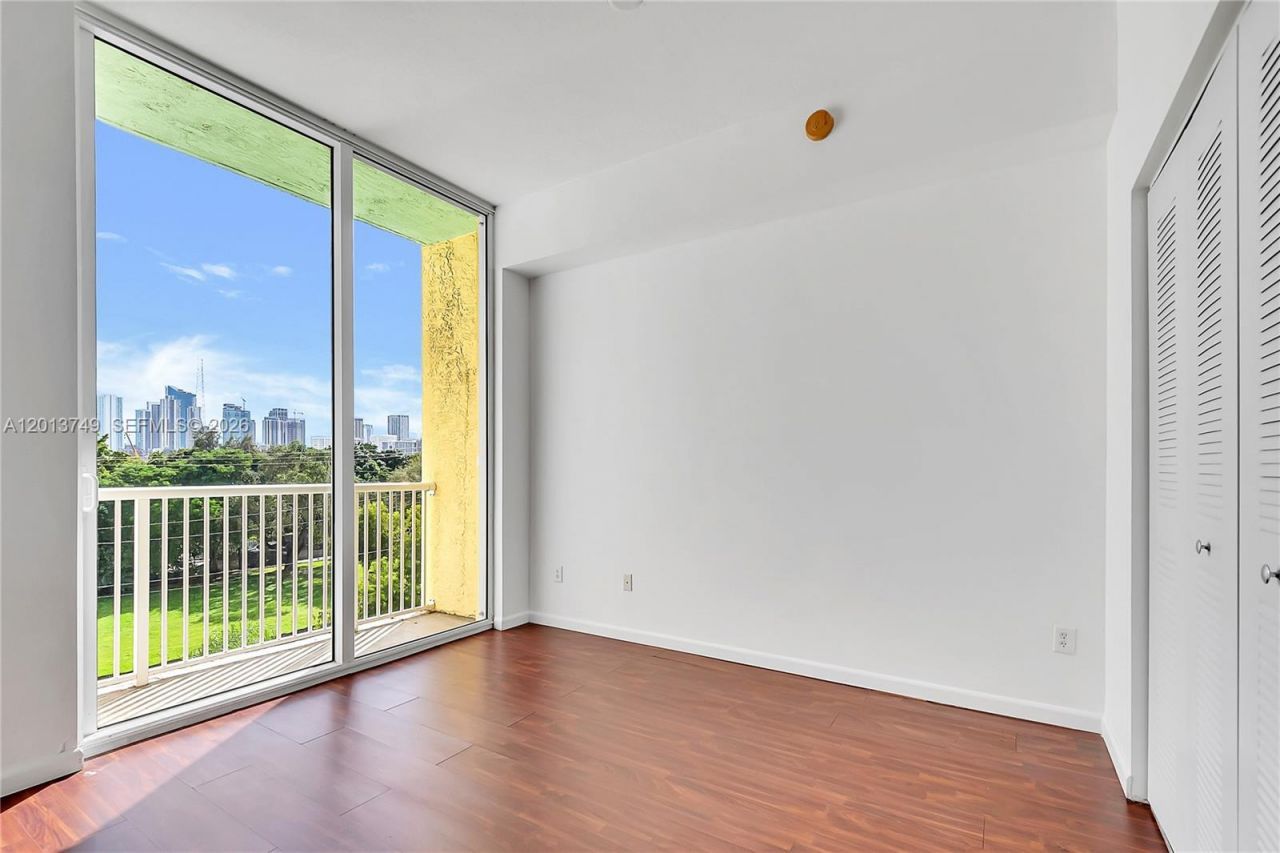 1350 NW 8th Ct , Unit B2-4, Miami, FL 33136 Photo