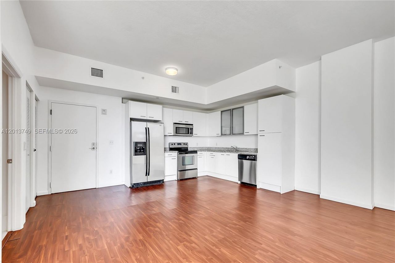 1350 NW 8th Ct , Unit B2-4, Miami, FL 33136 Photo