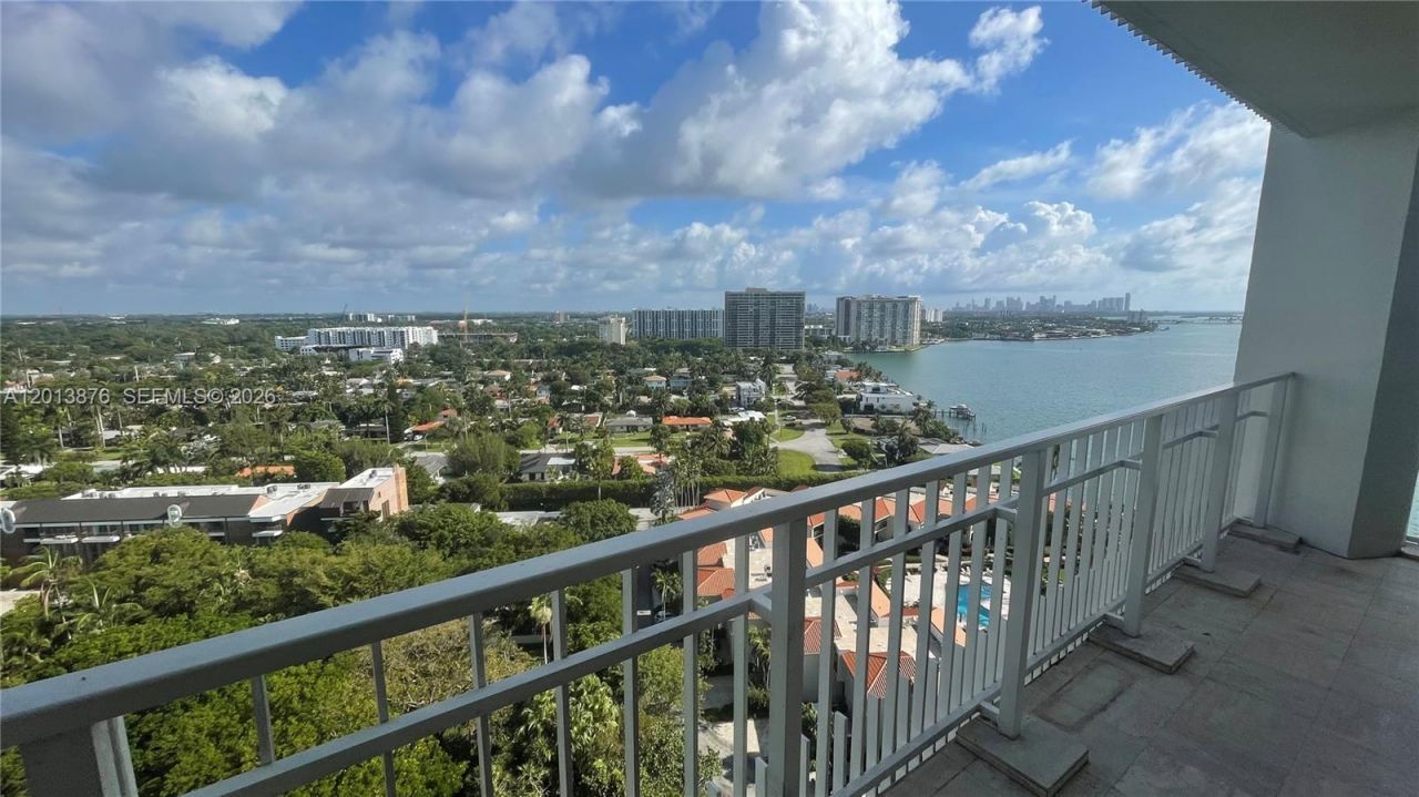4000 Towerside Ter, Unit 1903, Miami, FL 33138 Photo