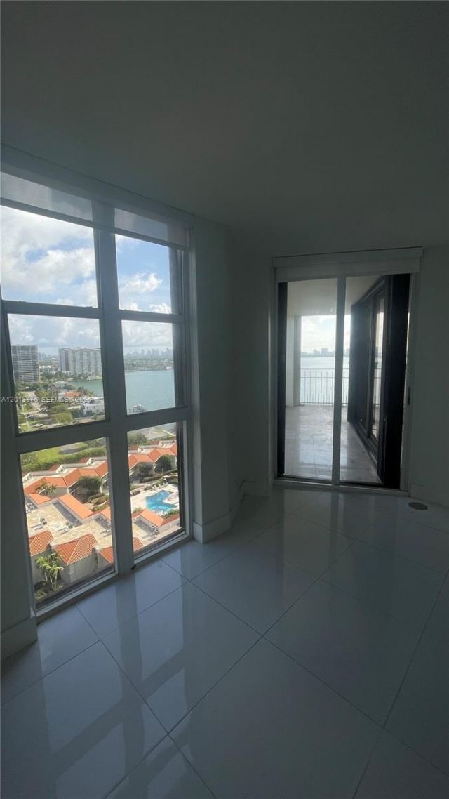 4000 Towerside Ter, Unit 1903, Miami, FL 33138 Photo
