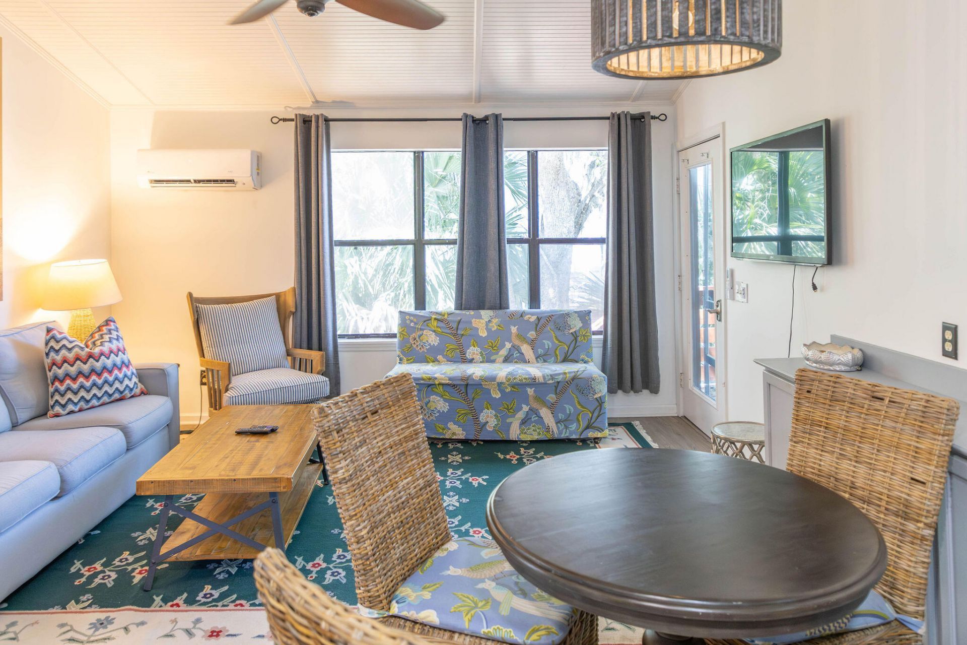 1205 Jungle Road Photo 43