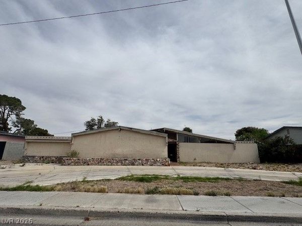 3530 Spencer Street , Las Vegas, NV 89169