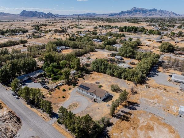 1890 W Dyer Road, Pahrump, NV 89048