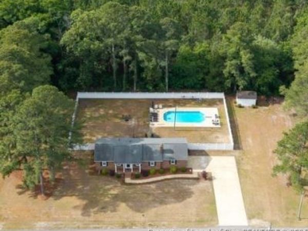 309 W Turlington Street , Salemburg, NC 28385