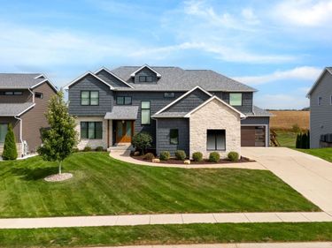 5765 Pigeon Creek Road, Bettendorf, IA 52722