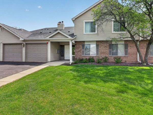 7040 Remington Court , Unit 101, Woodridge, IL 60517