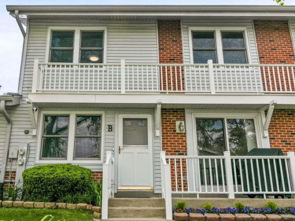 321 FAIRCHILD Court , Unit B, Bloomingdale, IL 60108