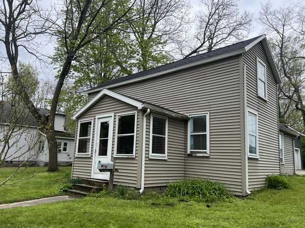 627 S 5th Street, Niles, MI 49120