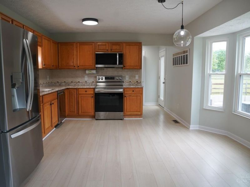 1284 Clarawill Drive, Loveland, OH 45140 Photo 18