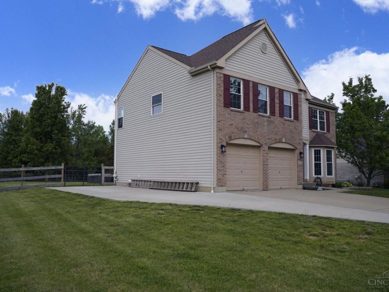 1284 Clarawill Drive, Loveland, OH 45140 Photo 4