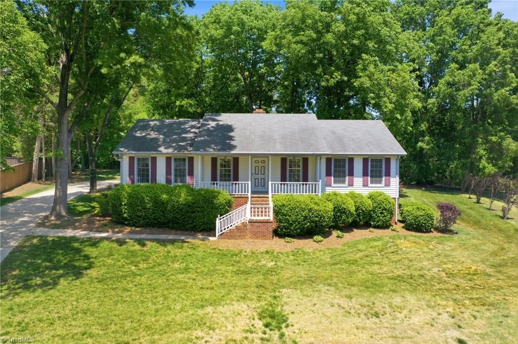 423 Wildwood Lane, Graham, NC 27253 Main Photo