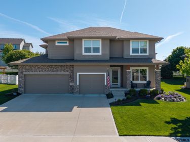 10215 S 124 Street , Papillion, NE 68046