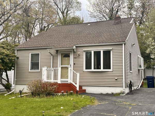 761 Jones Hill, West Haven, CT 06516