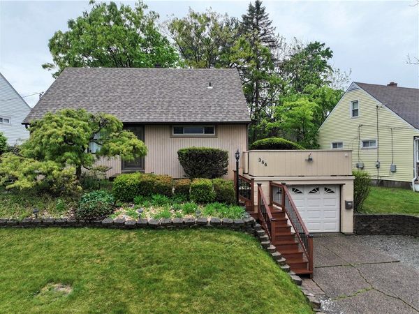 384 Whittier Dr , Pittsburgh, PA 15235
