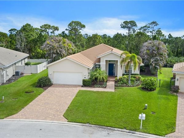 483 NW Windflower Terrace, Jensen Beach, FL 34957