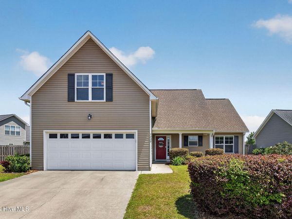 7429 Walking Horse Court, Wilmington, NC 28411