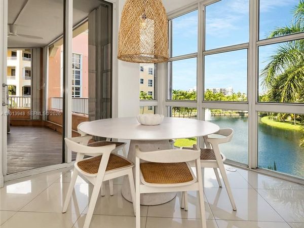 733 Crandon Blvd, Unit 406, Key Biscayne, FL 33149