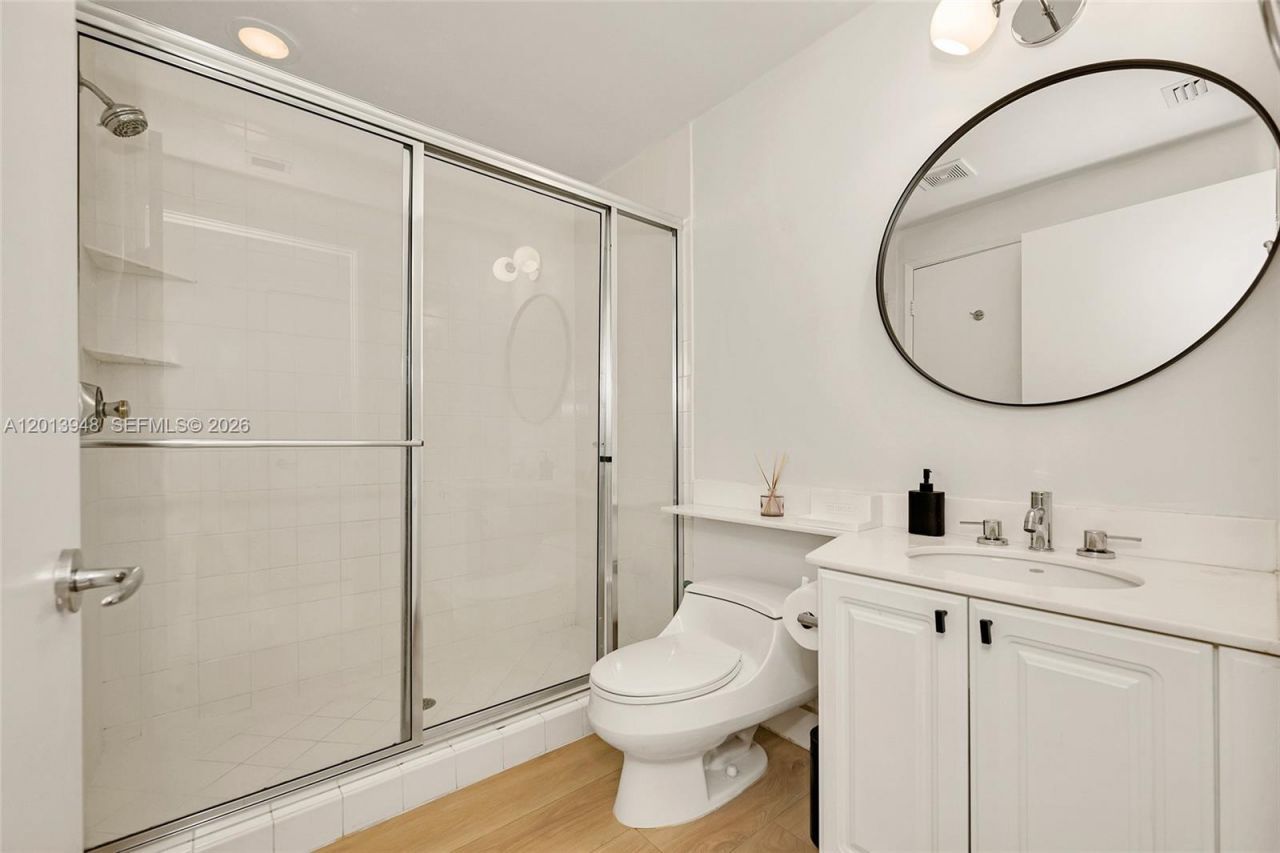 733 Crandon Blvd, Unit 406, Key Biscayne, FL 33149 Photo