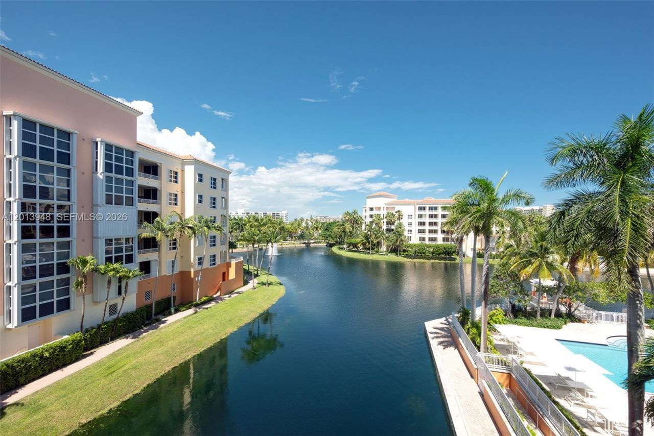 733 Crandon Blvd, Unit 406, Key Biscayne, FL 33149 Photo