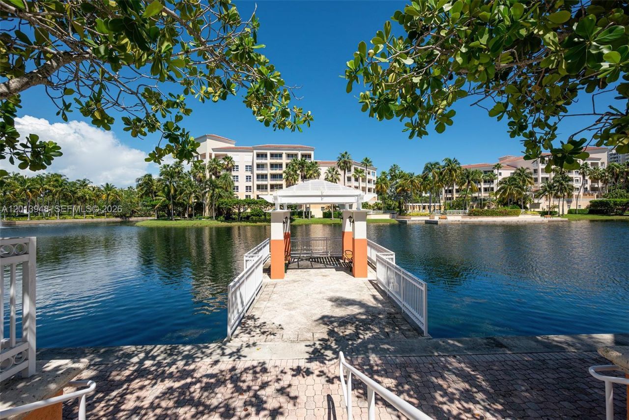 733 Crandon Blvd, Unit 406, Key Biscayne, FL 33149 Photo