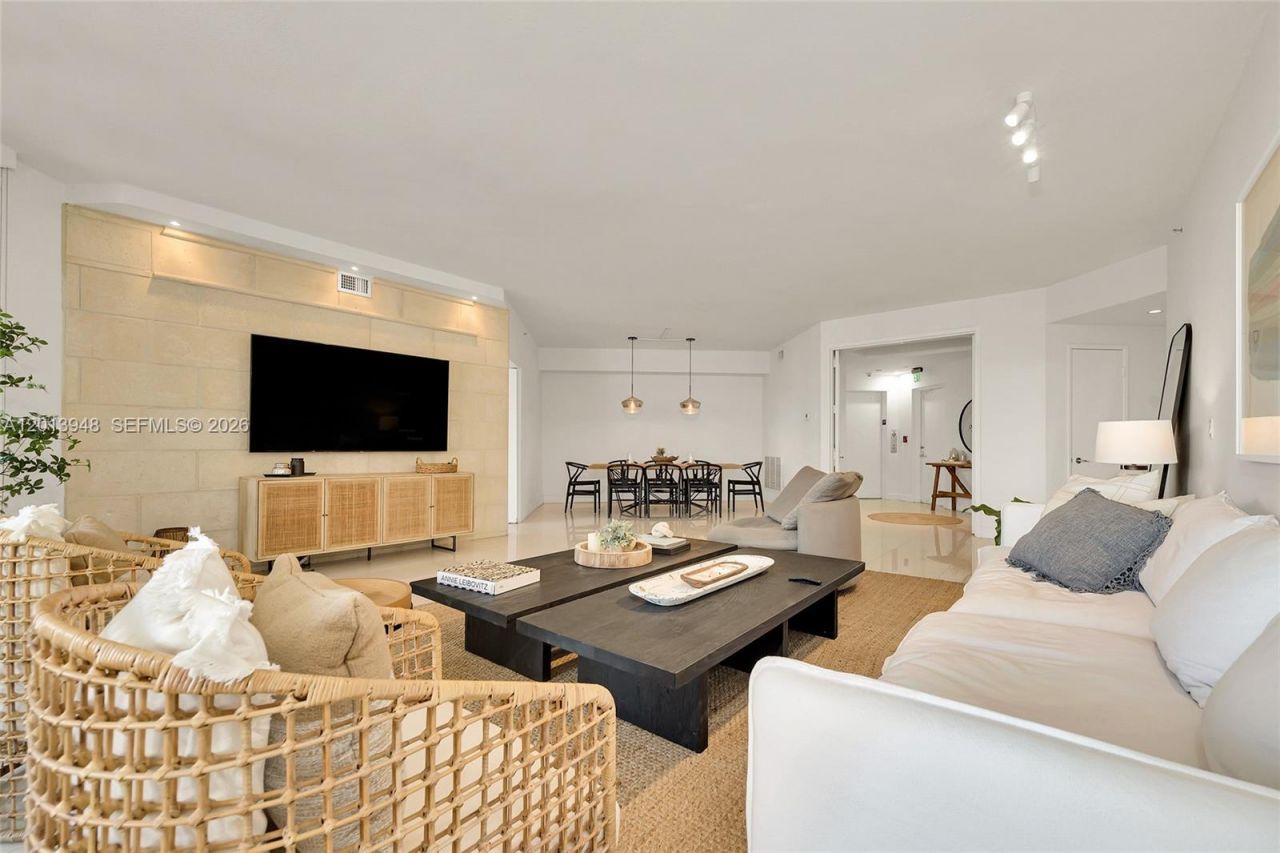 733 Crandon Blvd, Unit 406, Key Biscayne, FL 33149 Photo