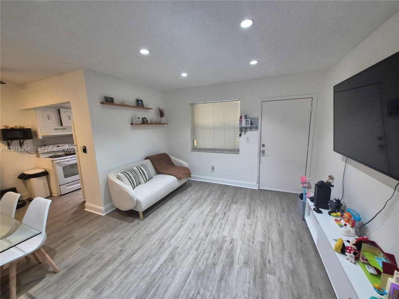 1975 NE 135th St , Unit 2H, North Miami, FL 33181 Photo