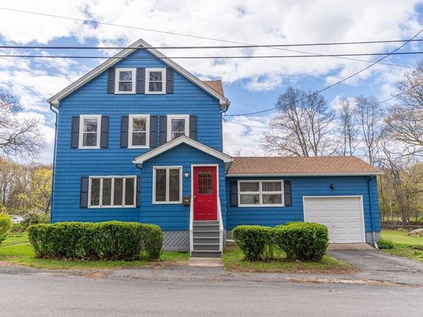 8 Linwood St, Webster, MA 01570